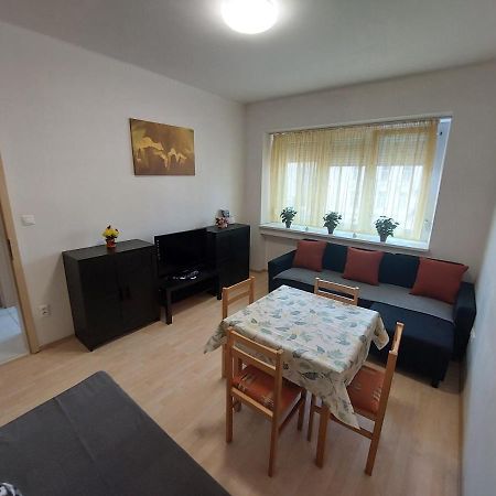 Apartman V Centre Bratislavy Apartman Pozsony Kültér fotó