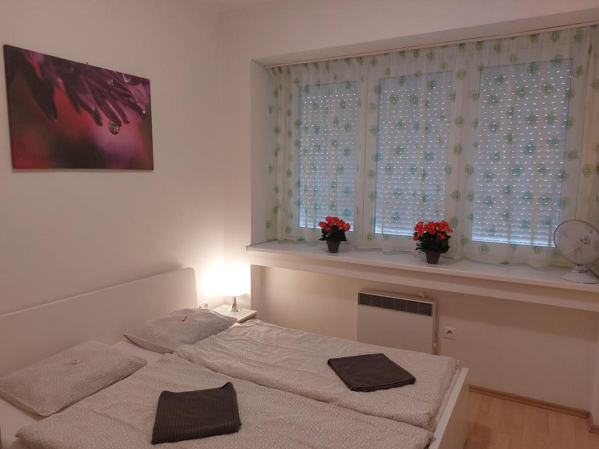 Apartman V Centre Bratislavy Apartman Pozsony Kültér fotó