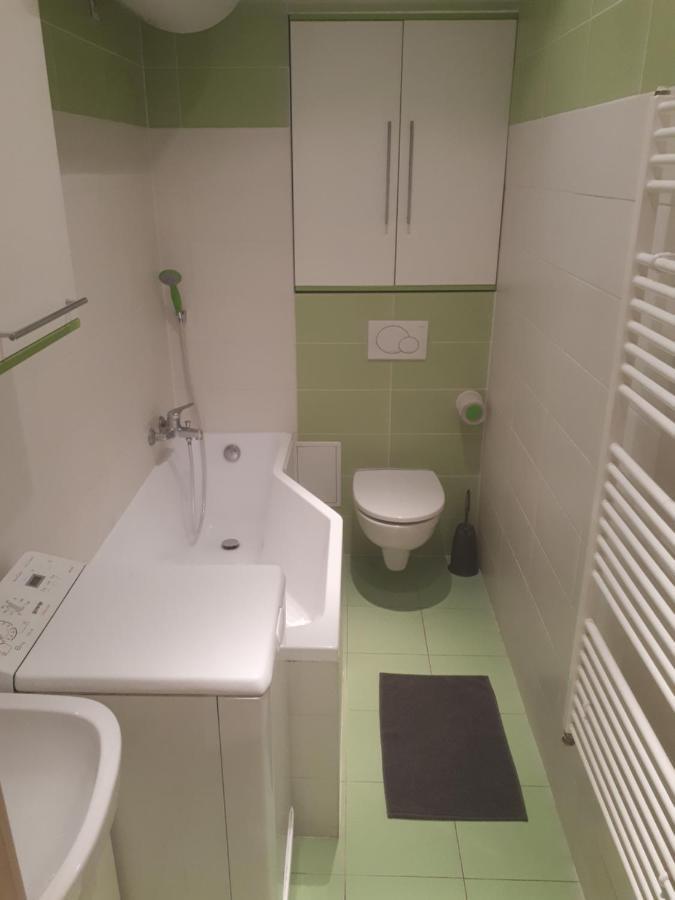 Apartman V Centre Bratislavy Apartman Pozsony Kültér fotó