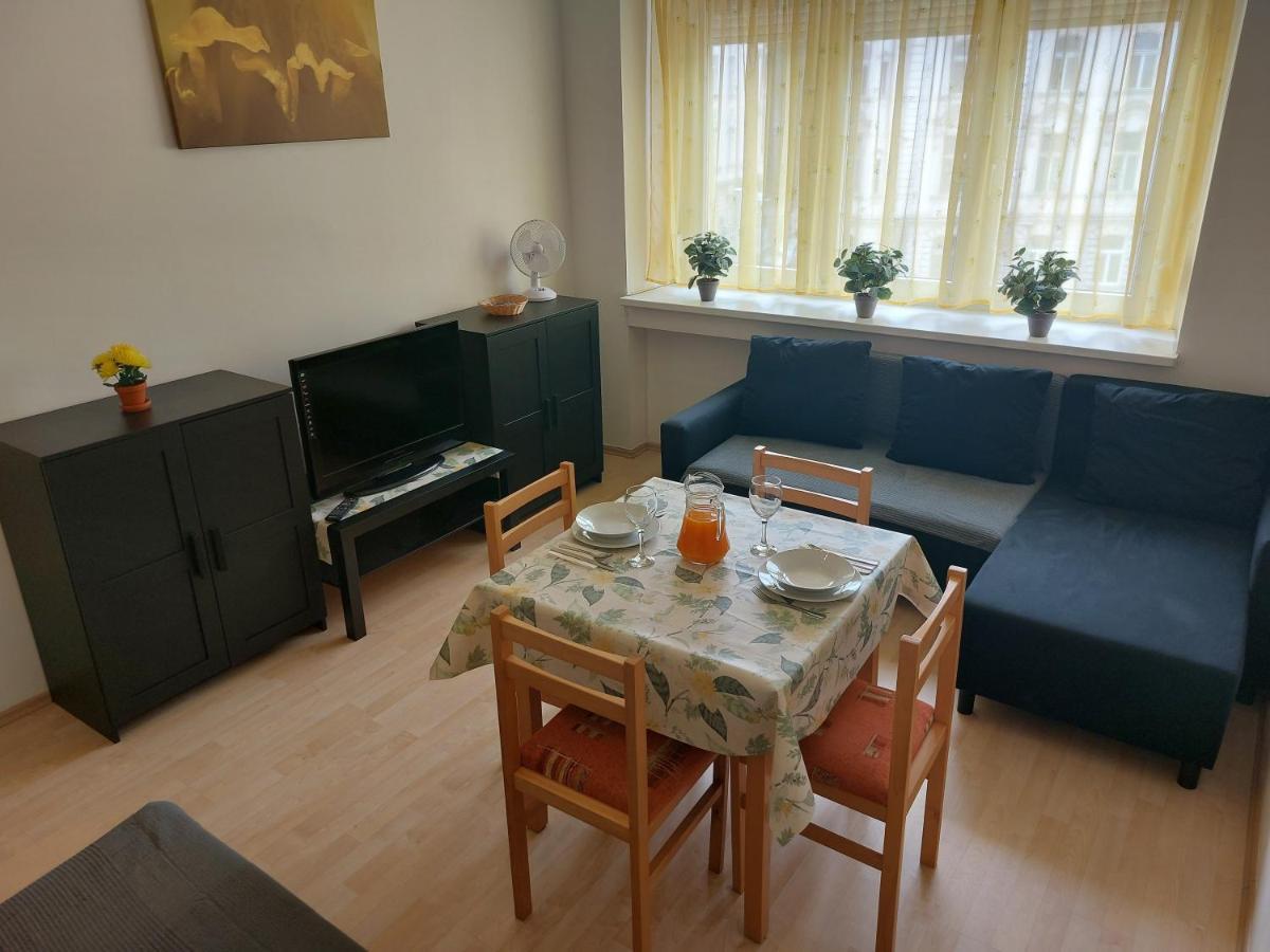 Apartman V Centre Bratislavy Apartman Pozsony Kültér fotó