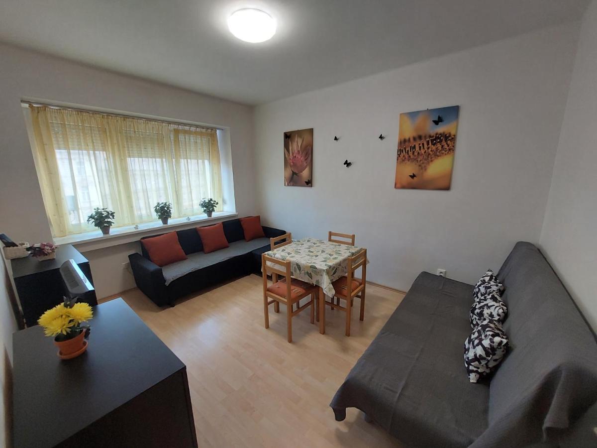 Apartman V Centre Bratislavy Apartman Pozsony Kültér fotó