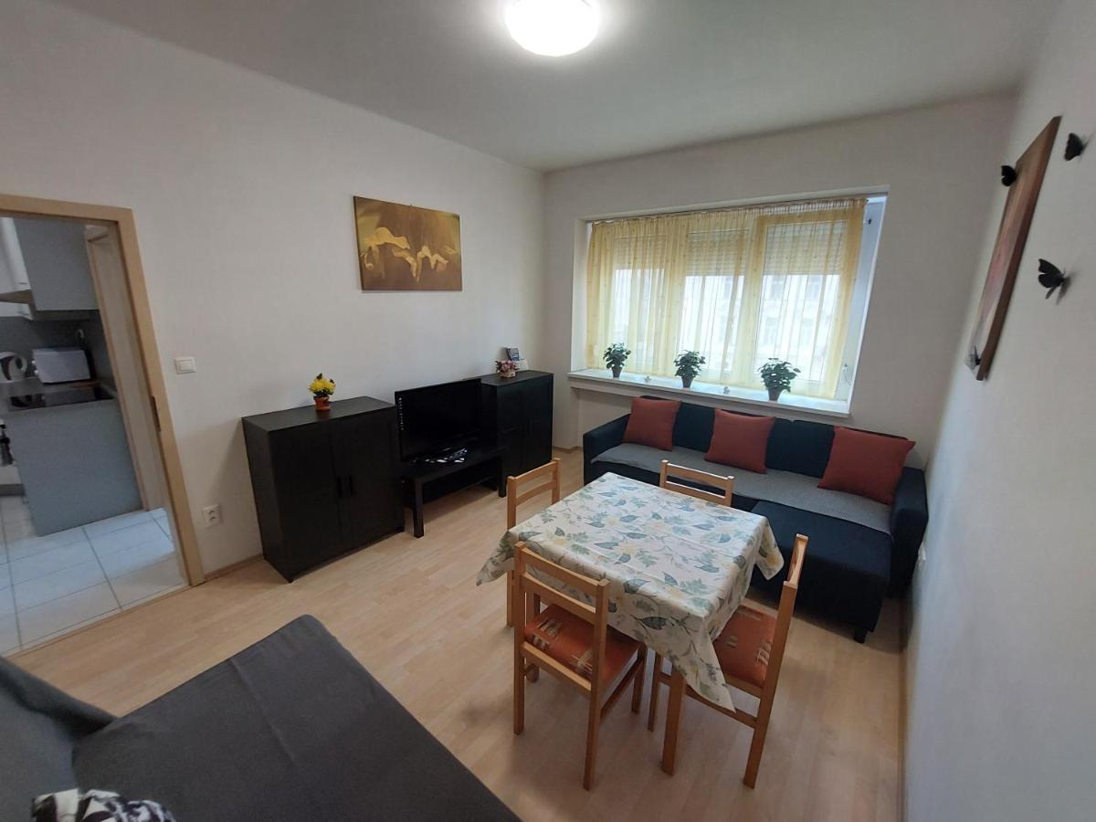 Apartman V Centre Bratislavy Apartman Pozsony Kültér fotó