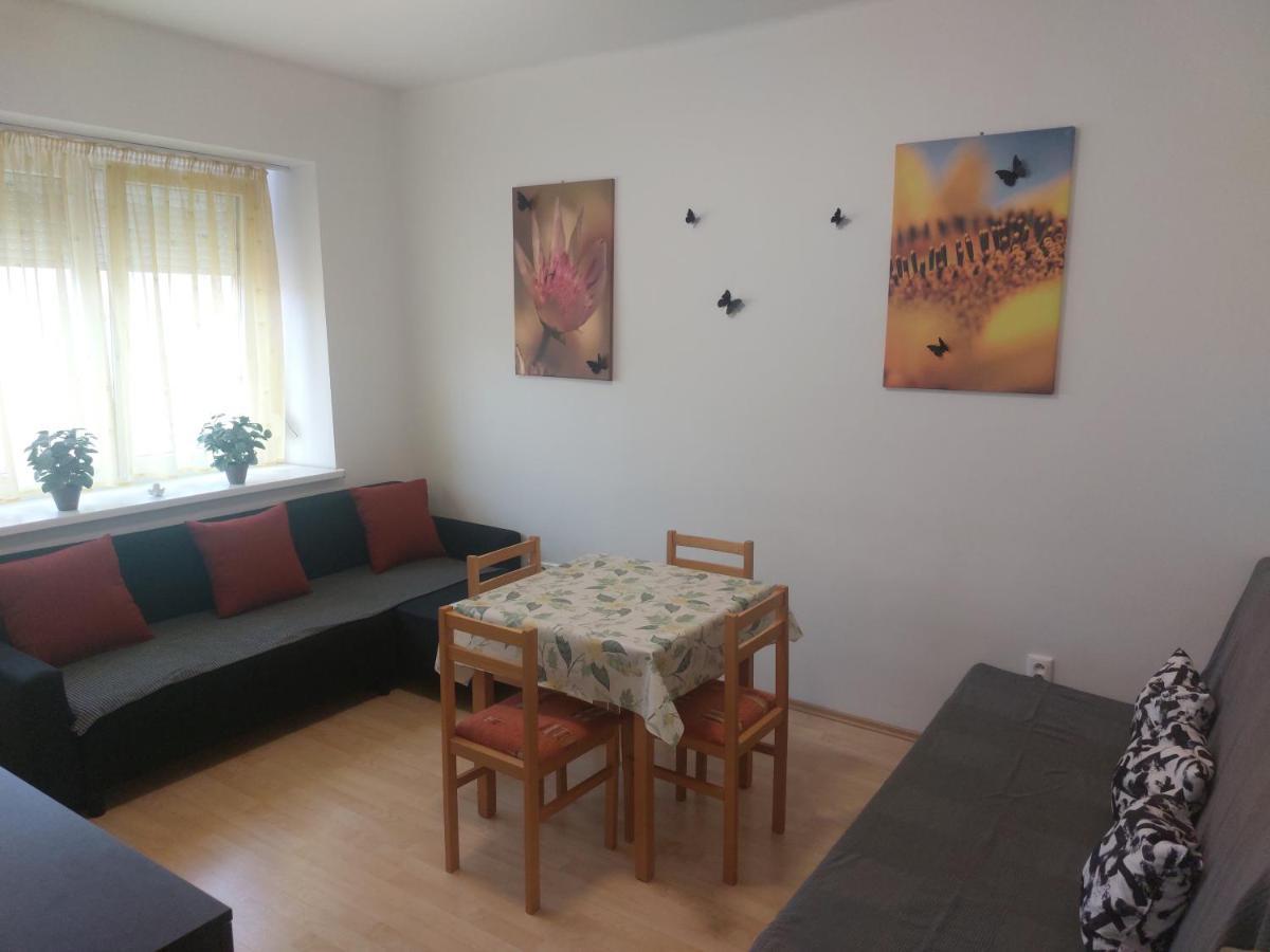 Apartman V Centre Bratislavy Apartman Pozsony Kültér fotó